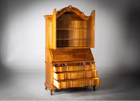 Dish Cabinet - Secretaire