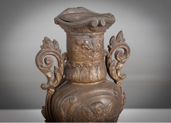 Candlesticks (2 items)