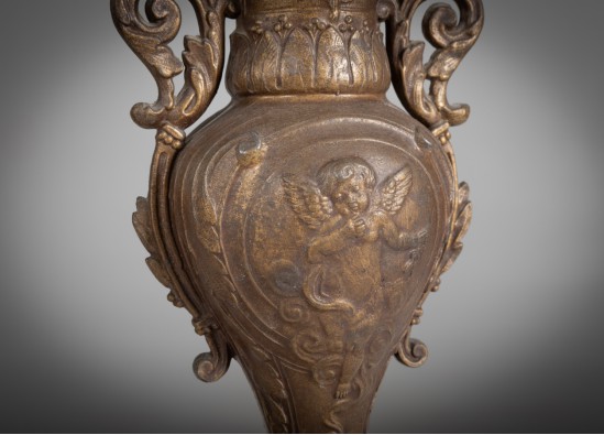 Candlesticks (2 items)