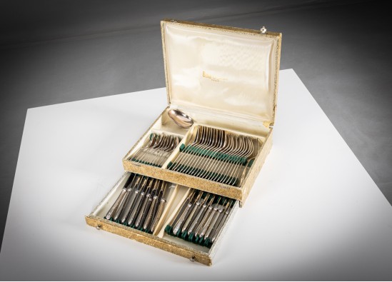 Столовые приборы