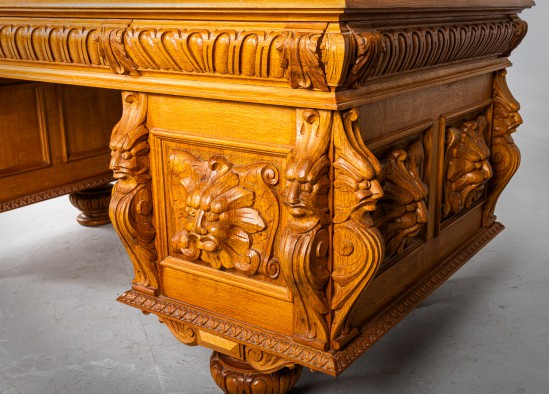 Rašomasis stalas + krėslas