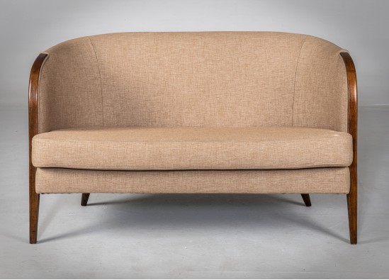 Old - Fashioned Bench