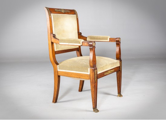 Armchair (2 items)