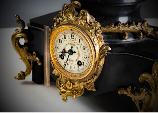 Laikrodis + Žvakidės 2vnt