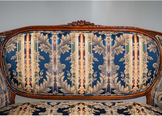 Upholstered bench