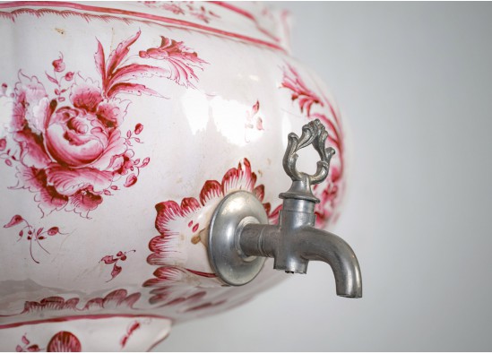 Wall-mounted washbasin