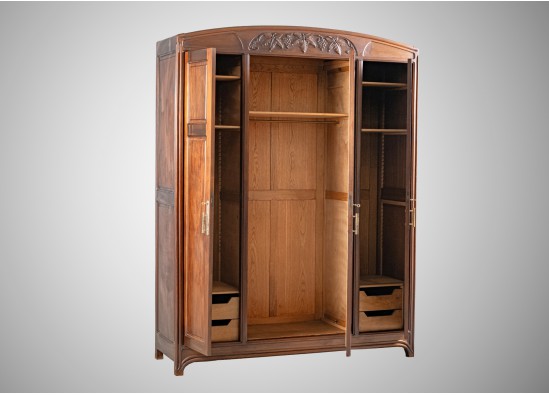 Bedroom furniture set