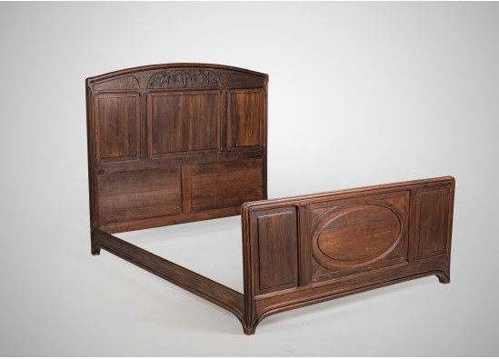 Bedroom furniture set