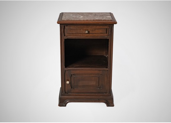 Bedroom furniture set