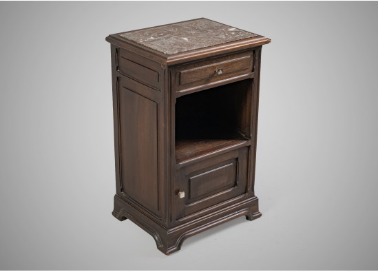 Bedroom furniture set