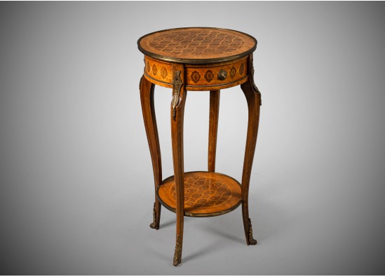 Dresser-stand