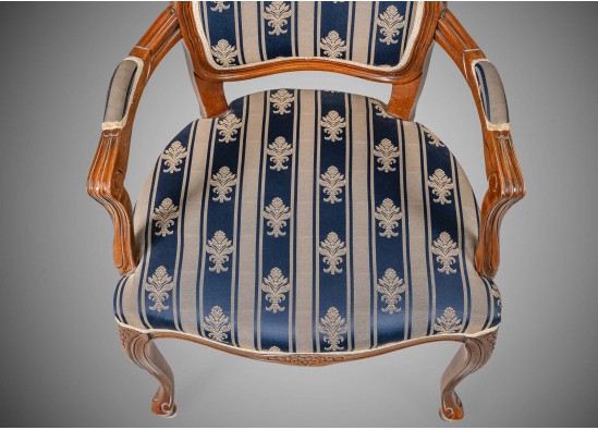 Set of armchairs