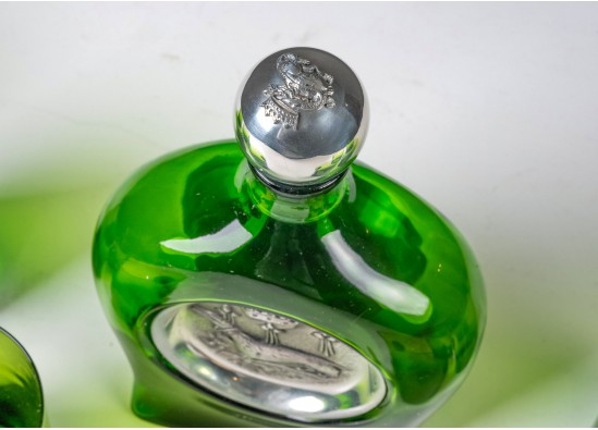Decanter and glasses set