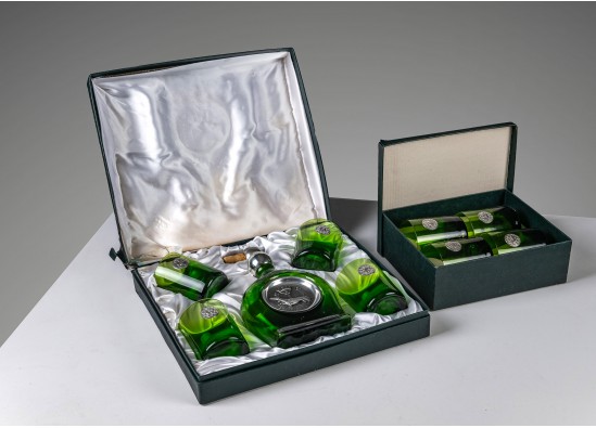 Decanter and glasses set