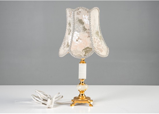 Table lamp