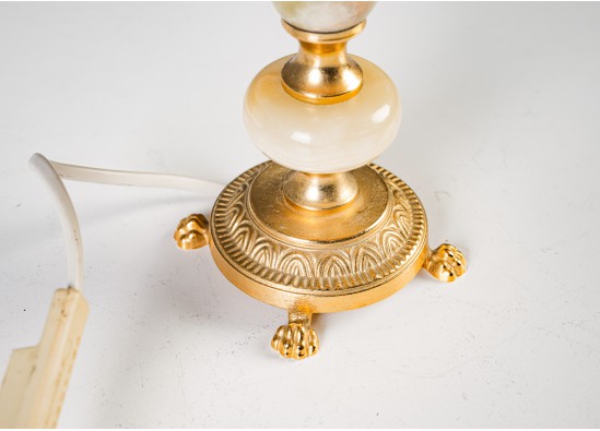 Table lamp