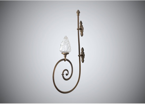 Light fixture