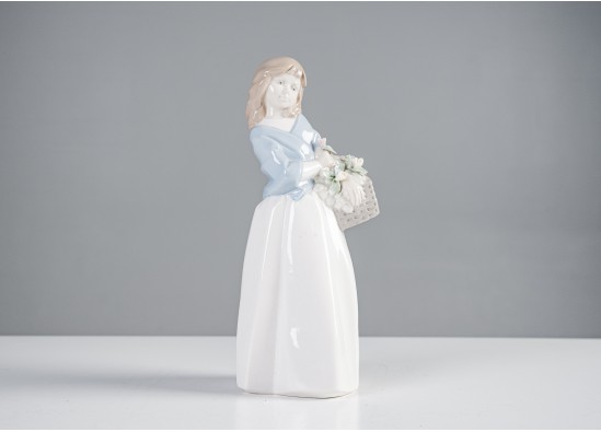 Set of figurines (8 pcs.)
