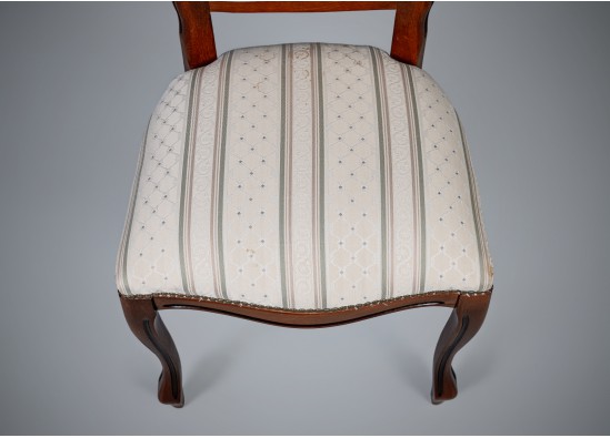 Dining room furniture set
