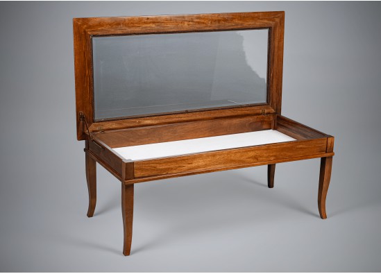 Display table