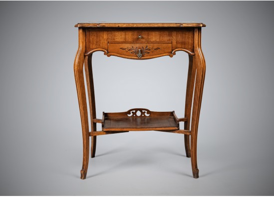 Sewing table