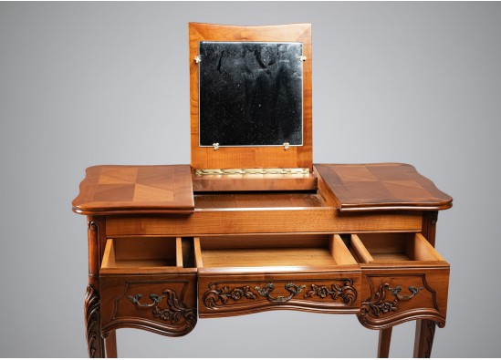 Vanity table