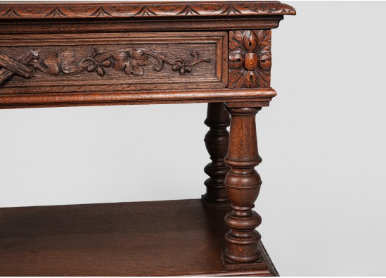 Dessert sideboard