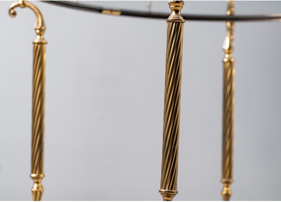 Сервировочный столик