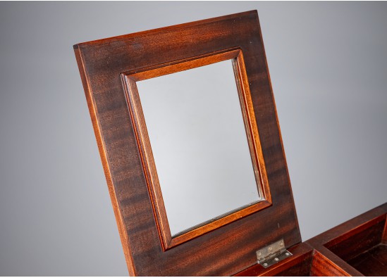 Vanity table