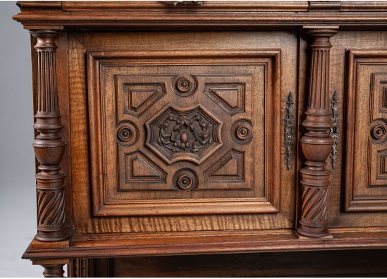 Dessert sideboard