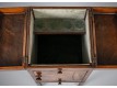 Bar dresser
