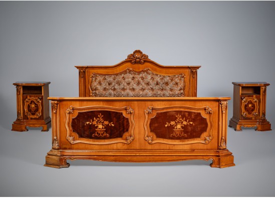 Bedroom furniture set