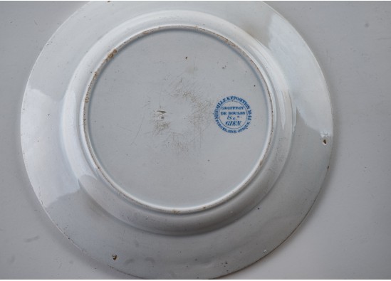 Set of 5 decorative plates.