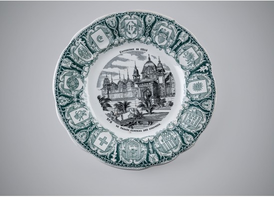 Set of 10 decorative plates