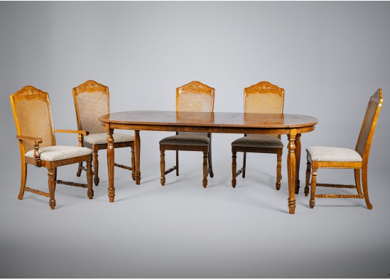 Dining room furniture set