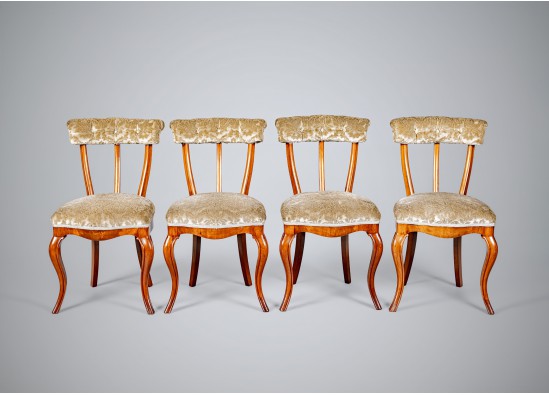 Set of chairs (4 pcs.).
