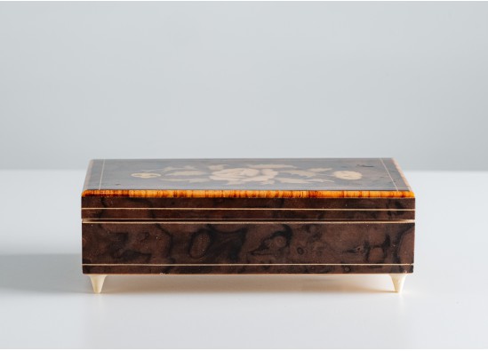 Musical jewelry box