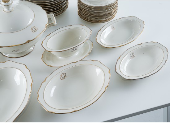 Dinner set