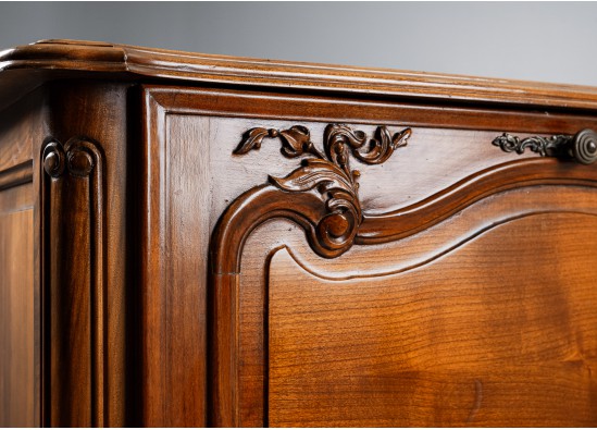 Dresser-shoe cabinet