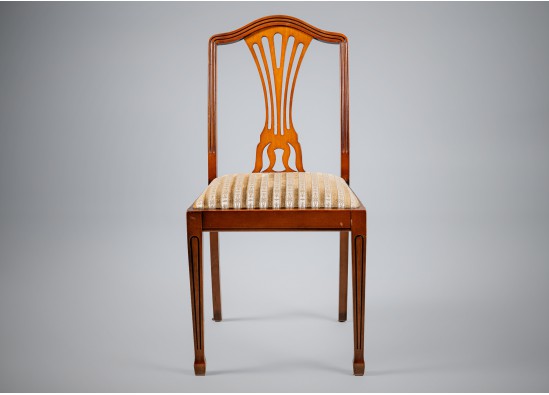 Dining room furniture set
