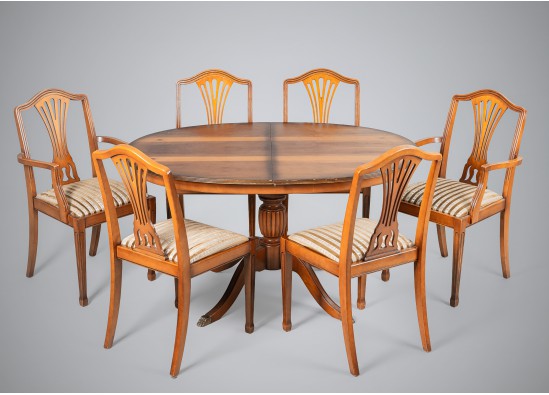 Dining room furniture set