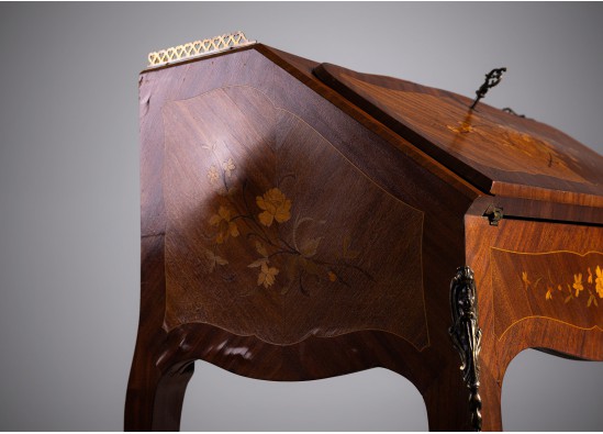 Секретер