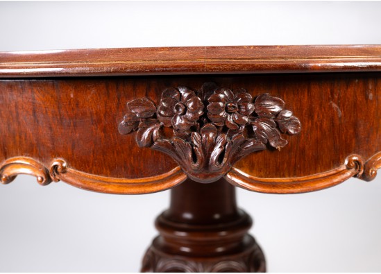 Стол